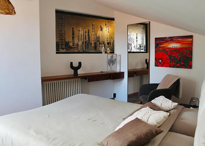 Kiko's - Historical In * Como